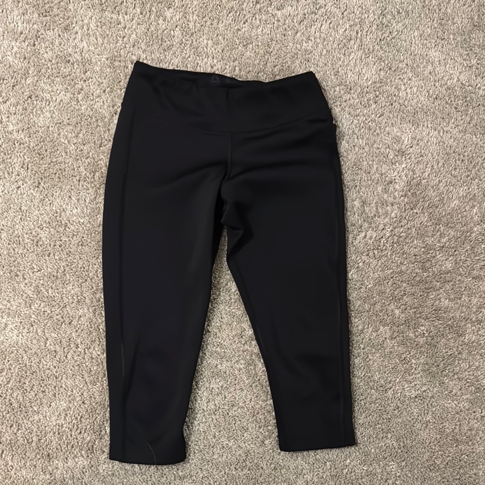 Black Cropped Leggings